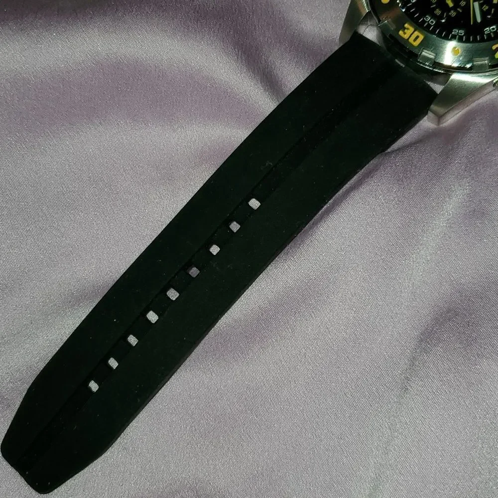 Mens Large Victory Instruments 5077 Chrono Watch Black & Yellow Date‎ 3 Subdials